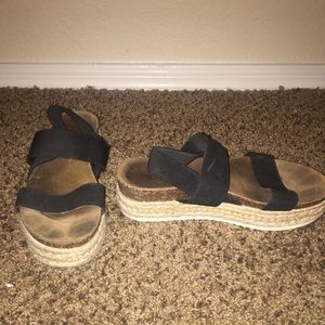 Steve Madden “Kimmie” Sandal